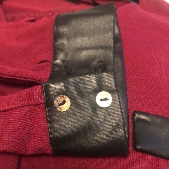 🔥3-$10🔥 Burgundy  long sleeve top - Picture 7 of 8